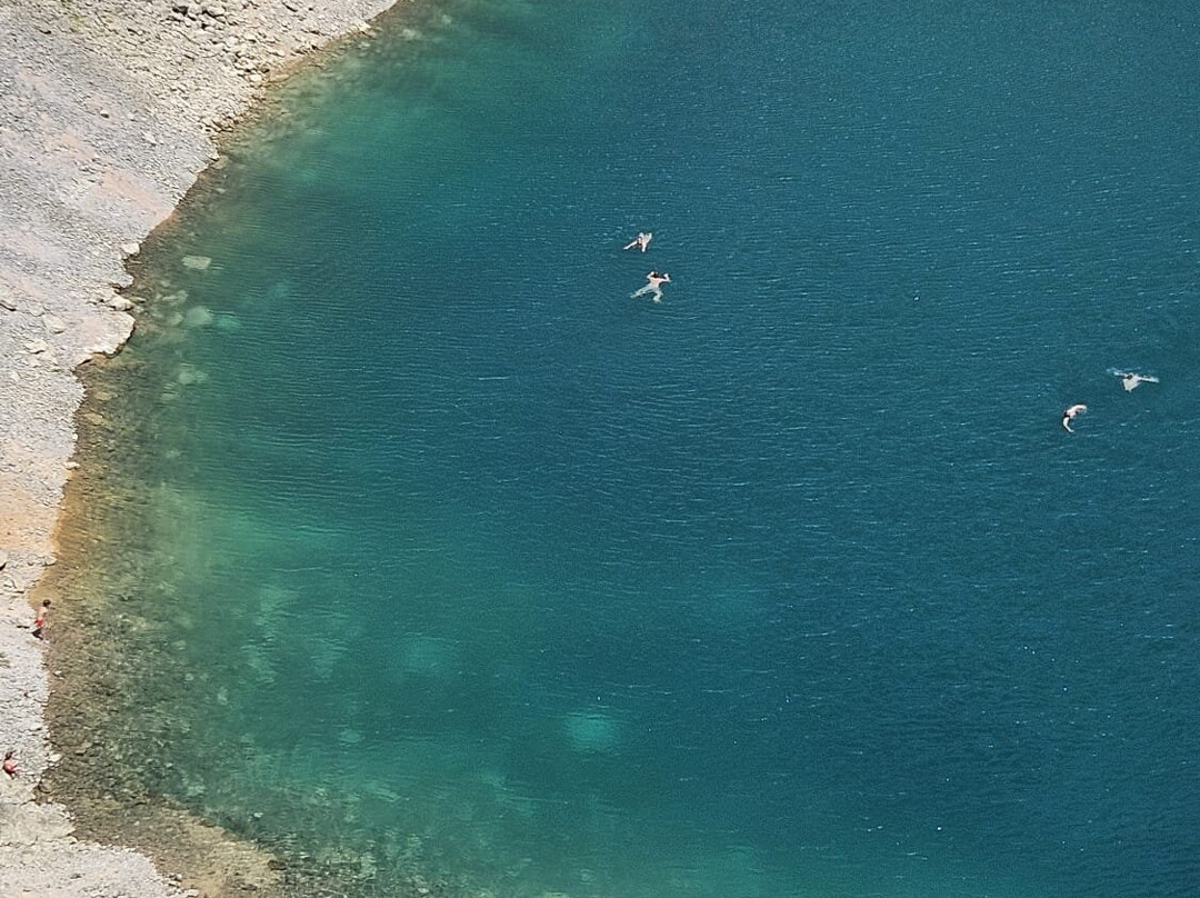 Blue Lake景点图片
