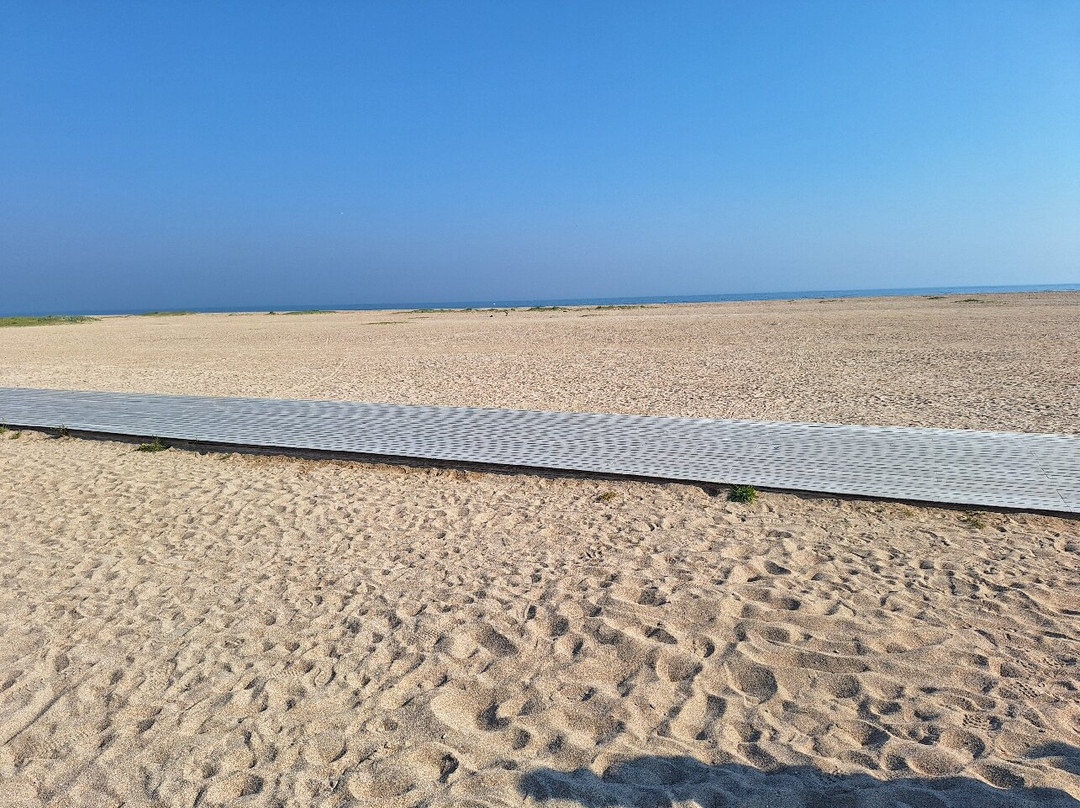 Ouistreham Beach景点图片