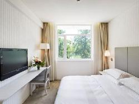 后海怡景酒店主图