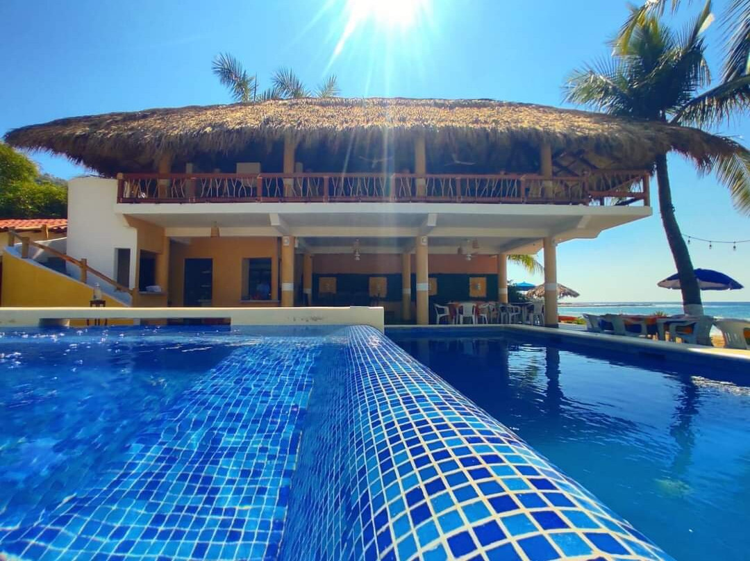 Tronco Bay Inn Resort主图