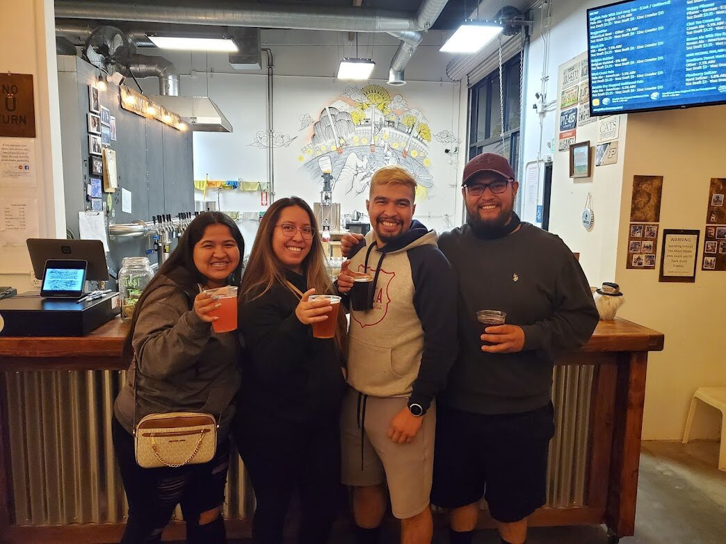 Storytellers Brewery & Meet House-科罗纳必去景点