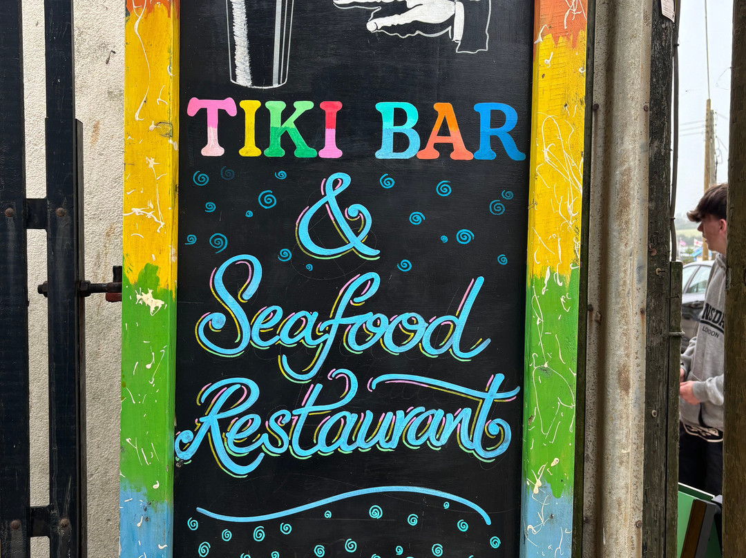 The Tiki Bar West Bay-West Bay必去景点