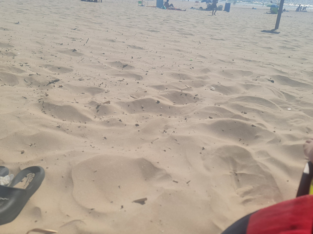 Praia da Rainha景点图片
