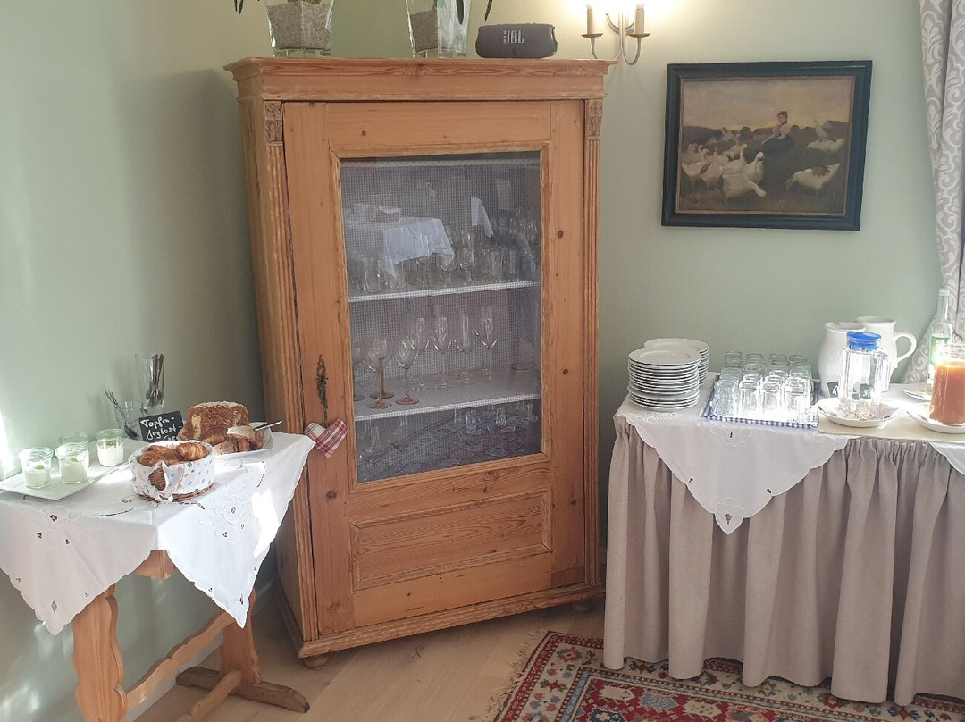 加尔尼多瑙河花园酒店主图