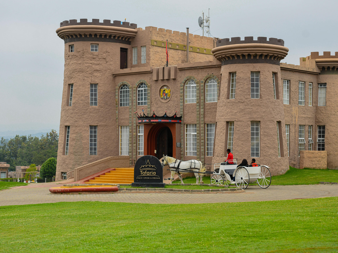 塔法利亚城堡酒店主图