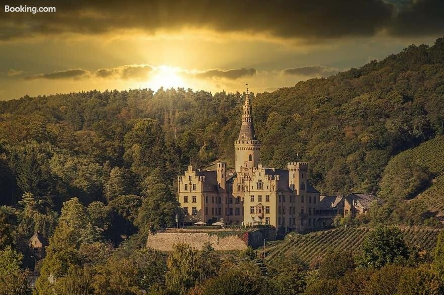 Schloss Arenfels主图