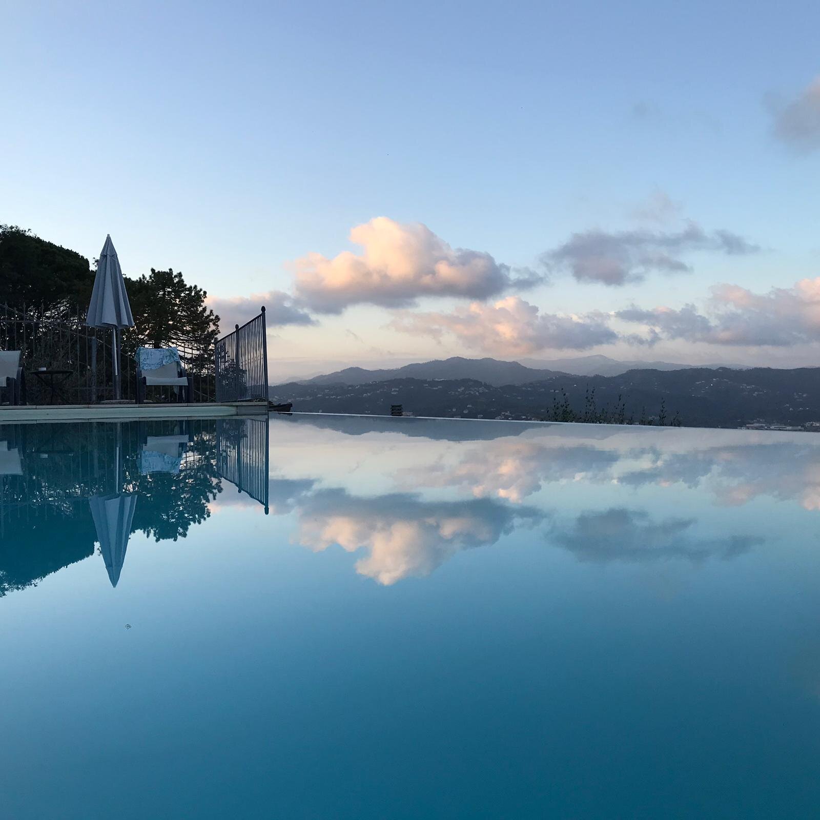 Le Ville Relais-泳池