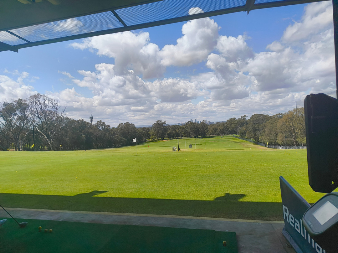 Wembley Golf Course景点图片