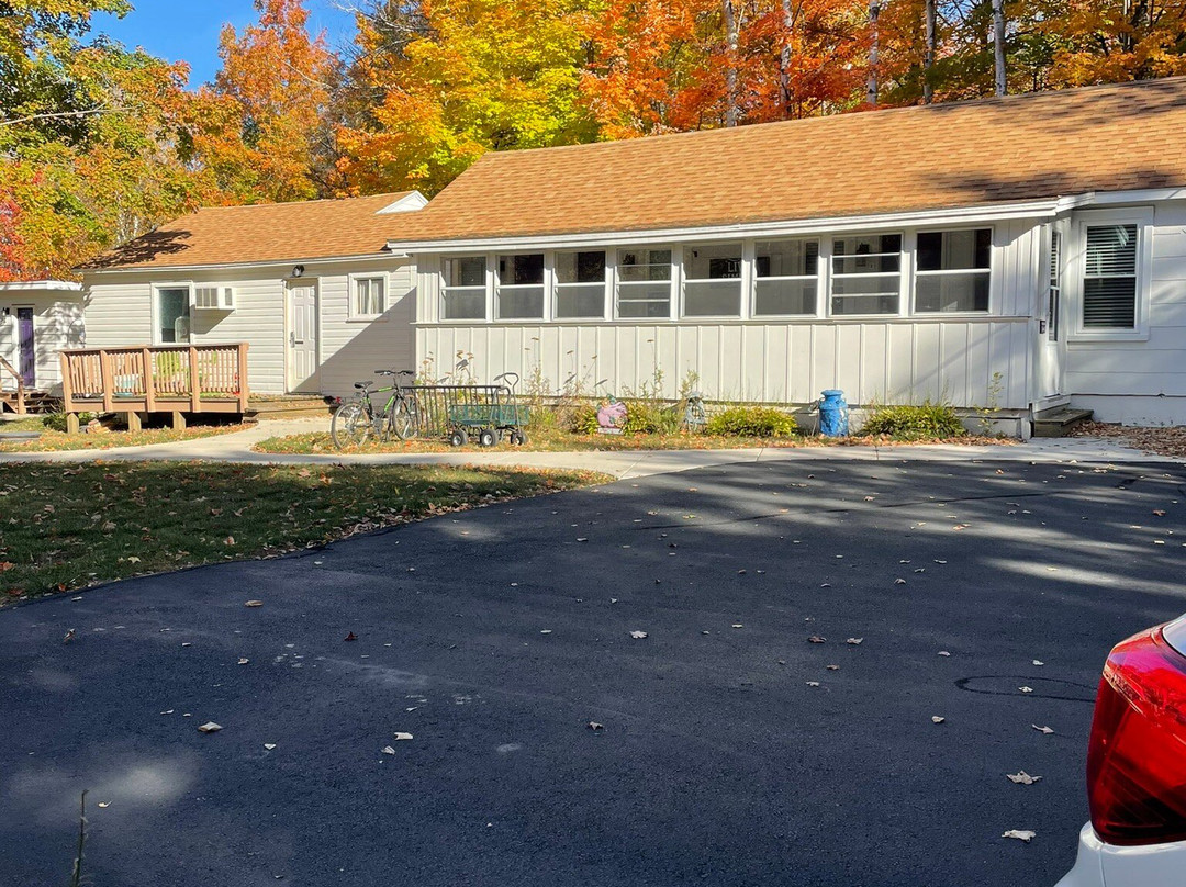 Julie's Park Cafe & Motel主图