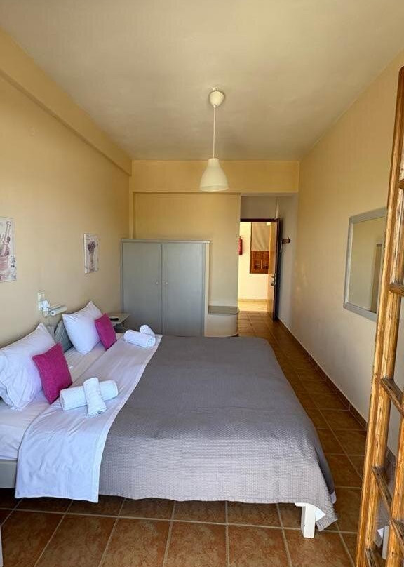 Poulithra酒店住宿-Romanza Rooms