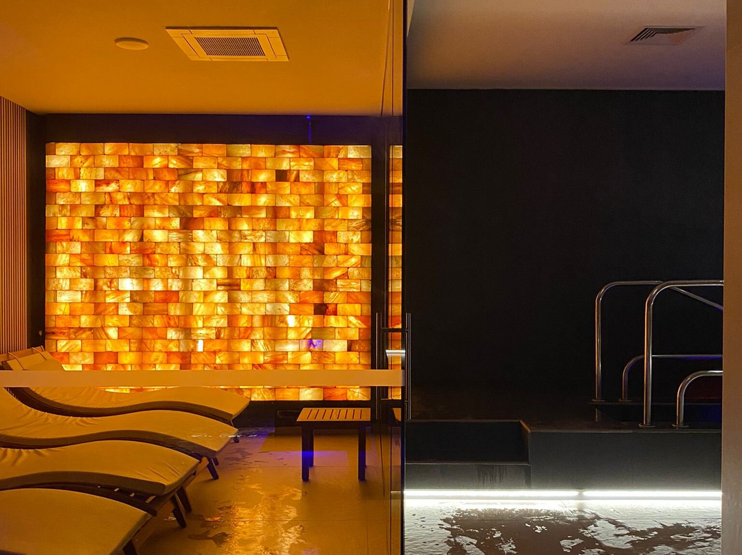 Moma Hotel主图