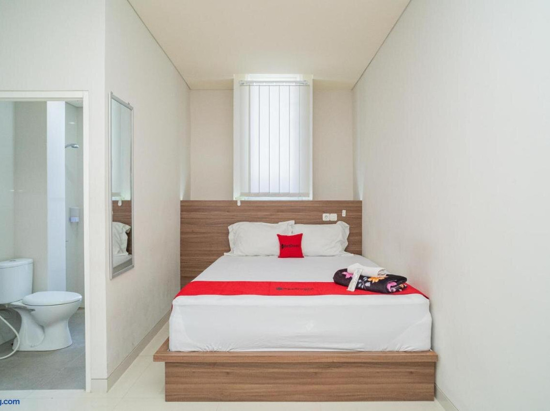 RedDoorz Plus @ Jalan Pemuda Timur Bojonegoro