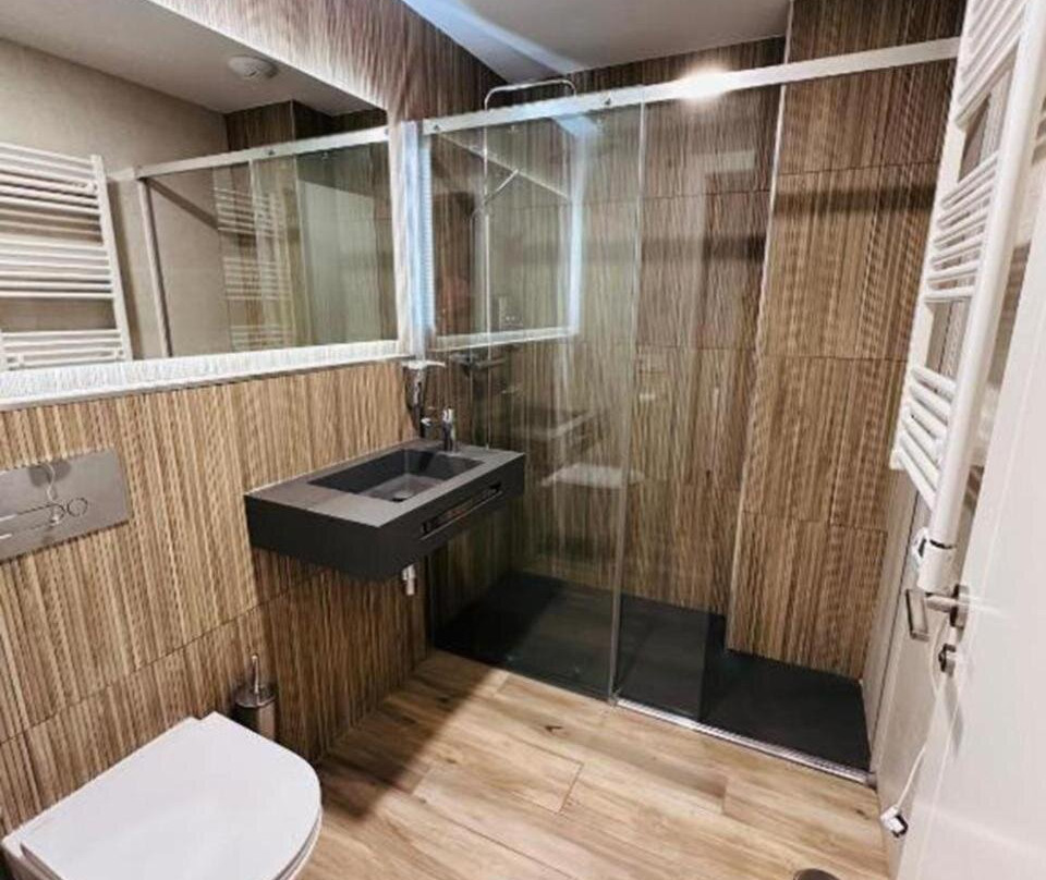 艾森齐亚酒店
