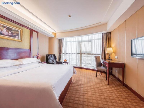 维也纳酒店(上海宝山吴淞店)主图