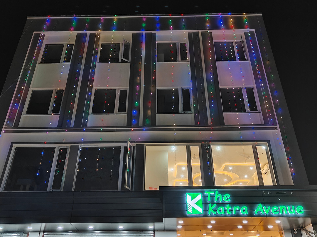 Hotel The Katra Avenue