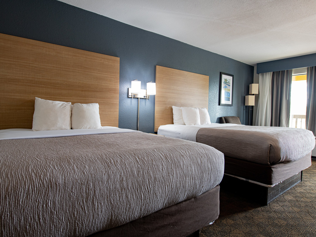 门罗希尔顿恒庭酒店主图