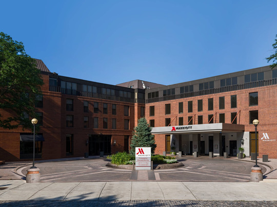 肯顿酒店住宿-费城社区山喜来登酒店