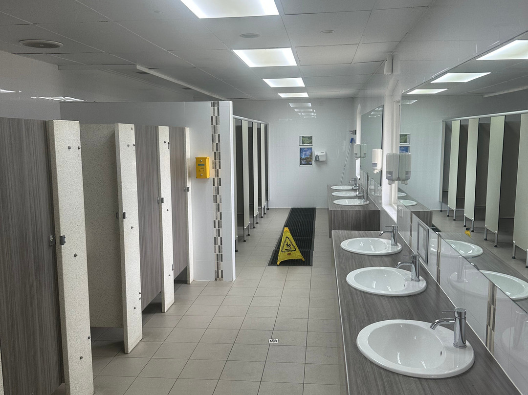 汉道夫度假酒店主图