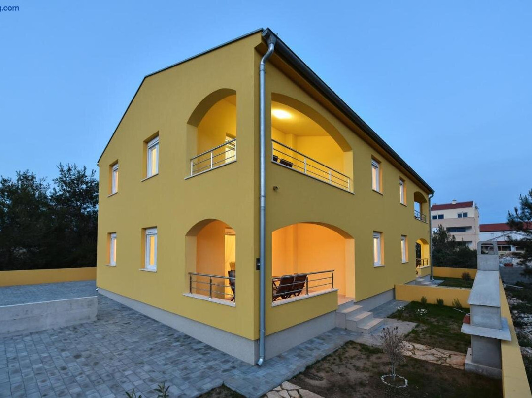 Apartments Ana Vrsi