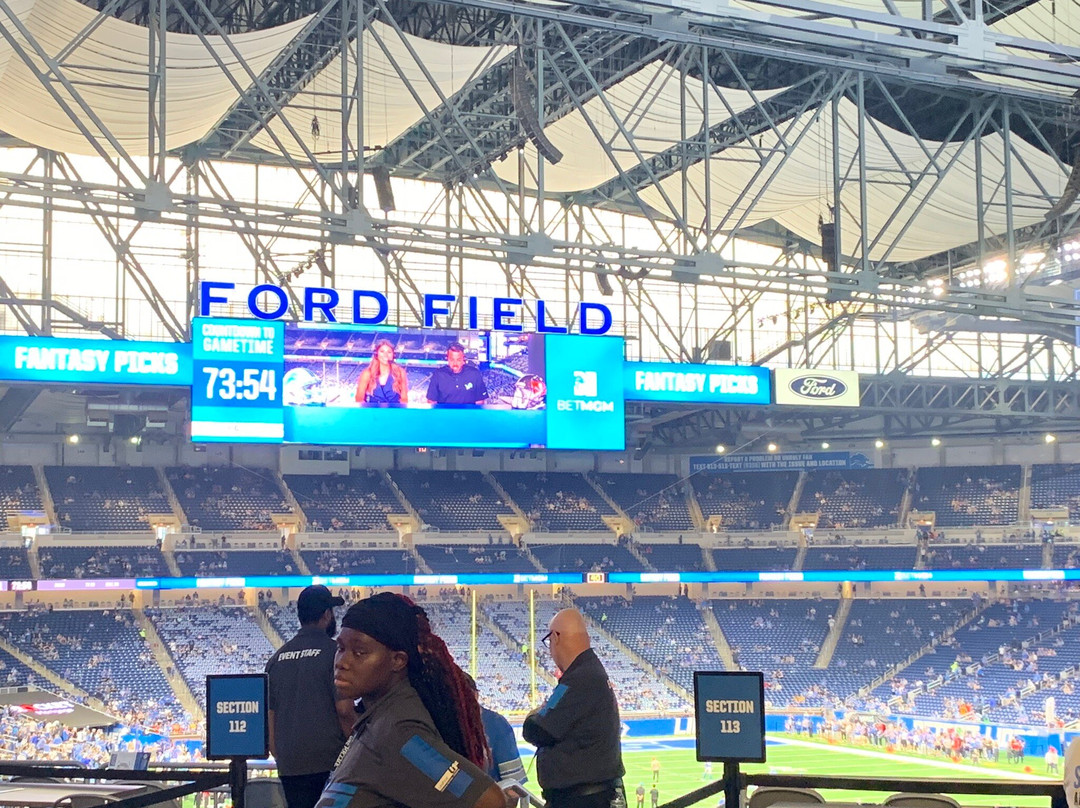 Ford Field-底特律必去景点