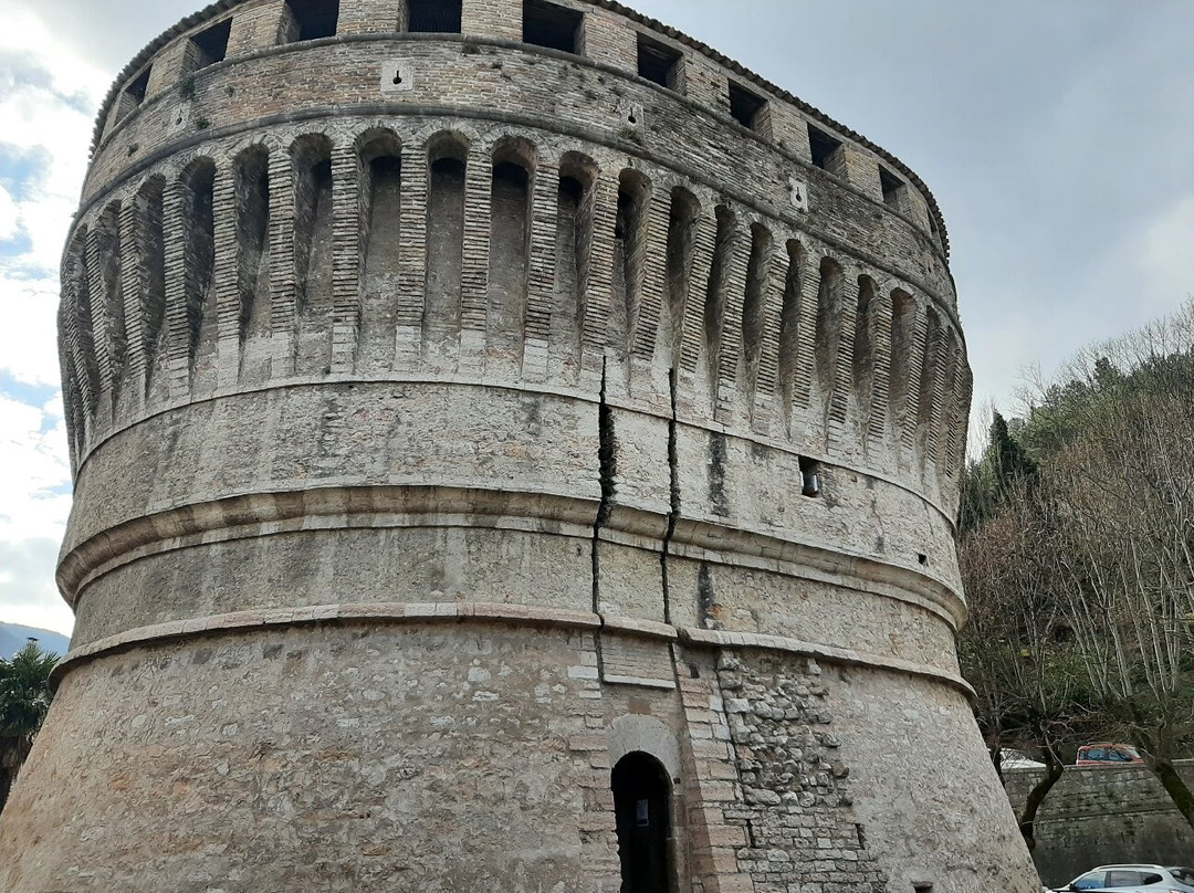 Torrione Martiniano-Cagli必去景点