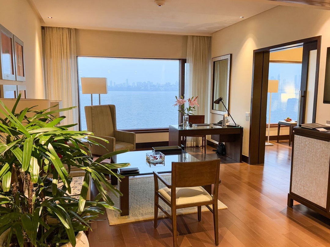 孟买欧贝罗伊酒店主图