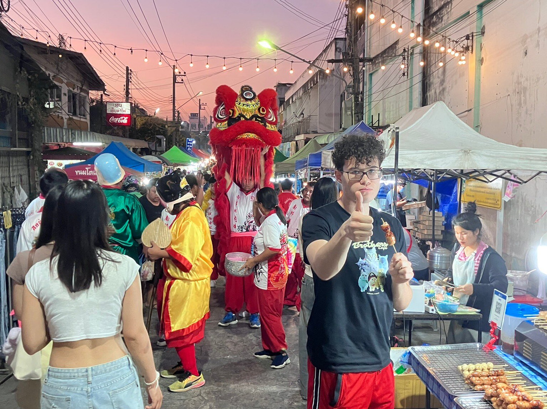 Kad Kong Ta Street Market-南邦必去景点