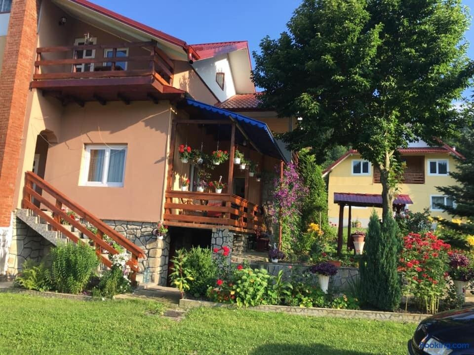 Complex de Pensiuni si Casute la Munte