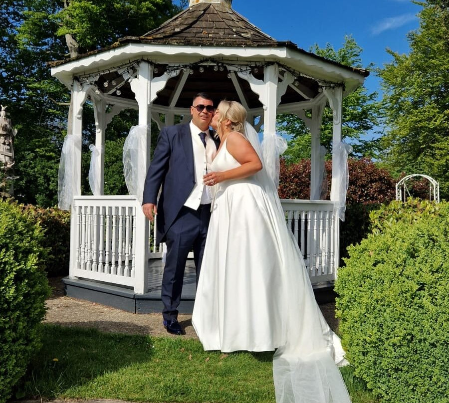 The Blazing Donkey Country Hotel主图