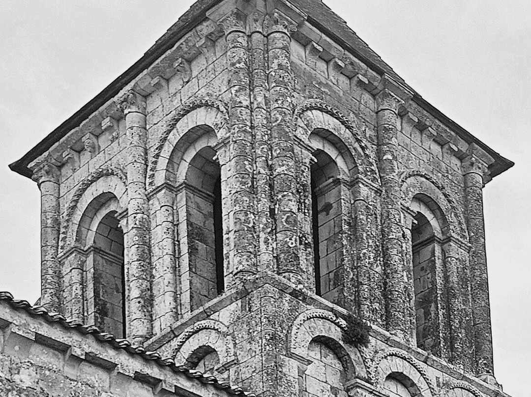 Eglise Notre Dame De L'assomption-Jazennes必去景点