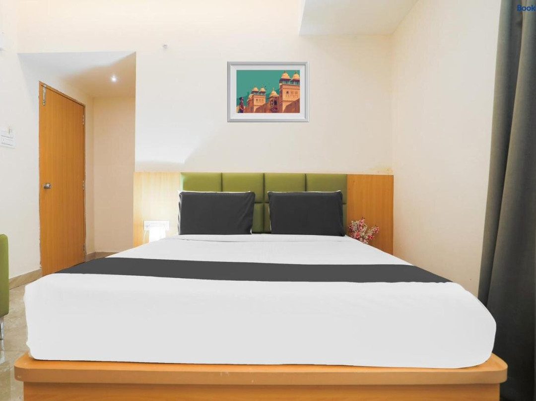 Hotel O S S Comforts