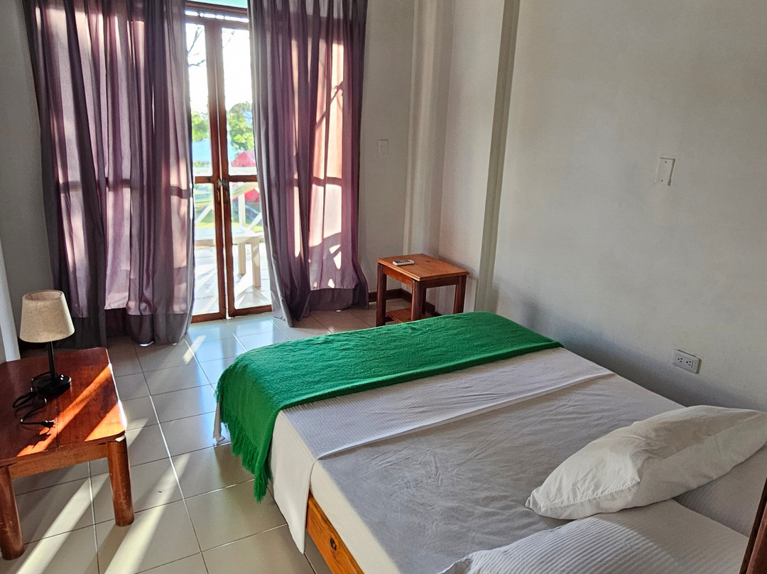 South West Bay Cabañas主图