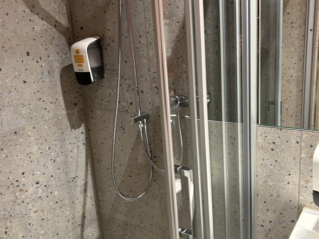 McDreams Hotel Wuppertal-City主图