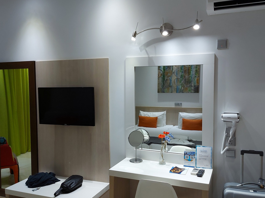 Loutsiana Hotel Apartments主图