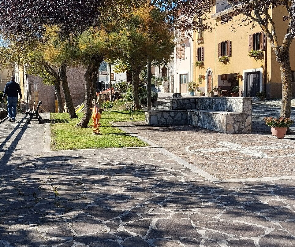 Borgo di Roccacinquemiglia-Castel di Sangro必去景点