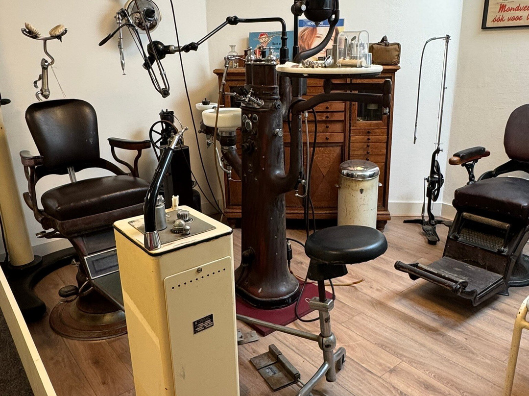 Museum De Dorpsdokter-希尔法伦贝克必去景点