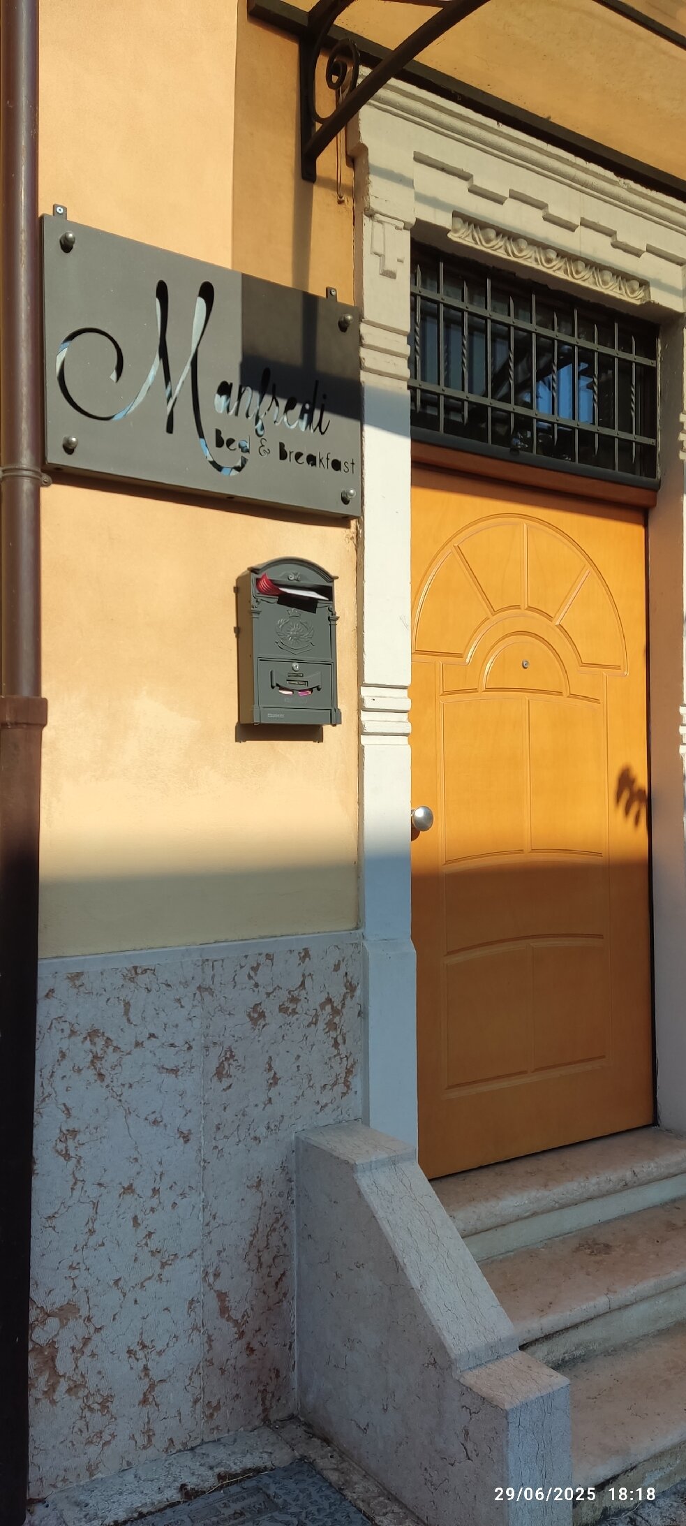 Manfredi B&B-官方