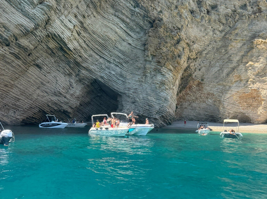 Corfu Explore Boats-Paleokastritsa必去景点