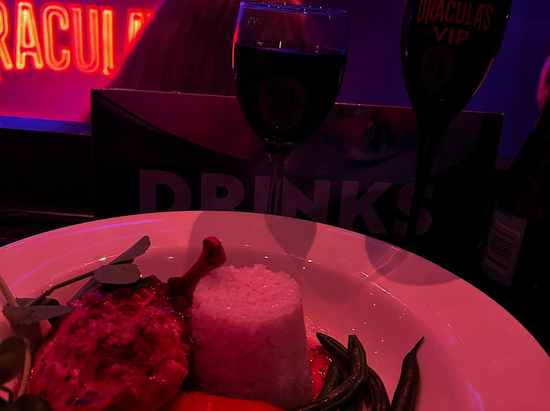 Dracula's Cabaret-布罗德海滩必去景点