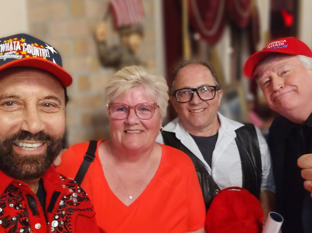 Yakov Smirnoff Show-布兰森必去景点
