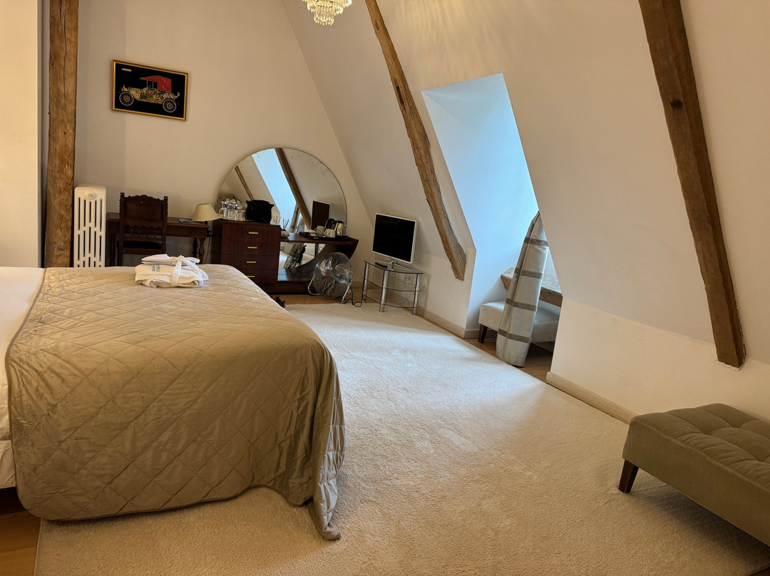 Chateau Le Sallay主图