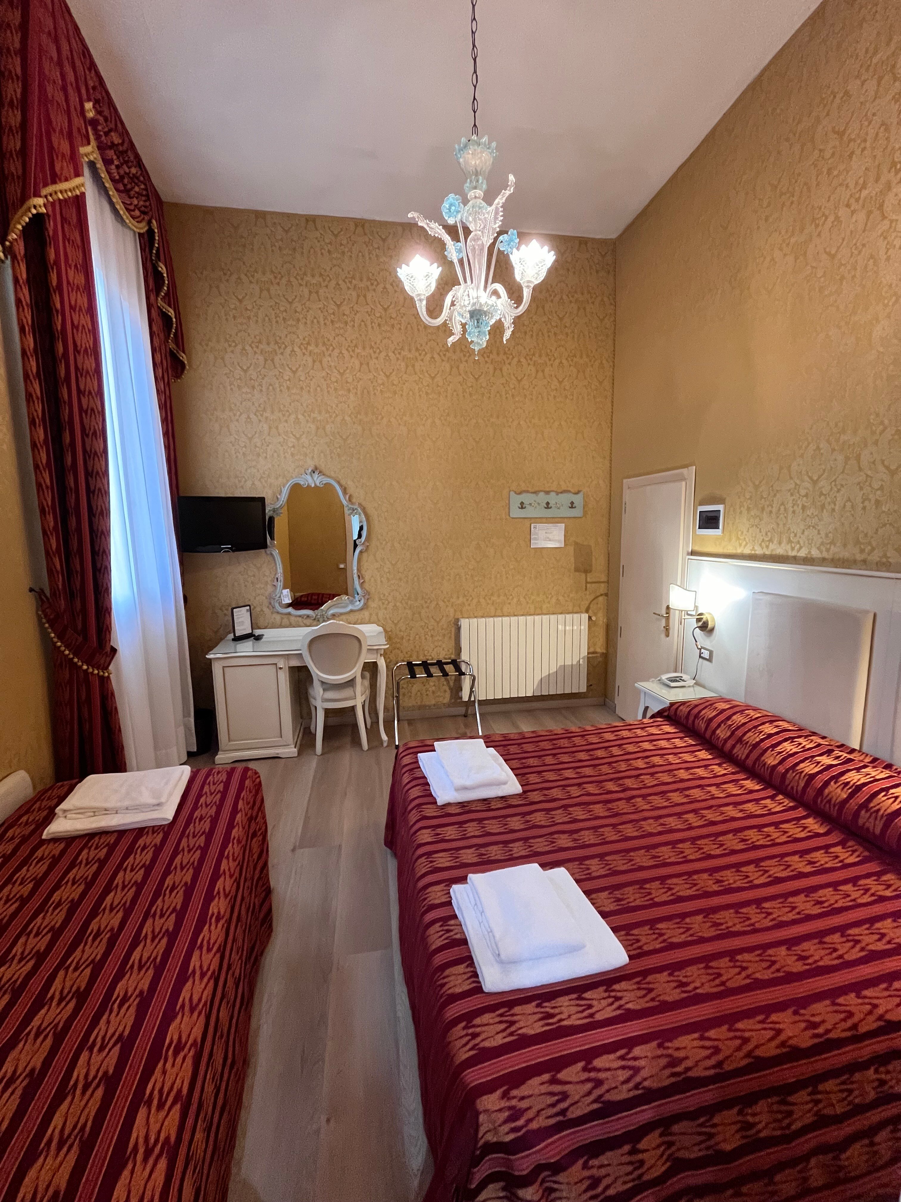 卡斯特洛酒店-客卧