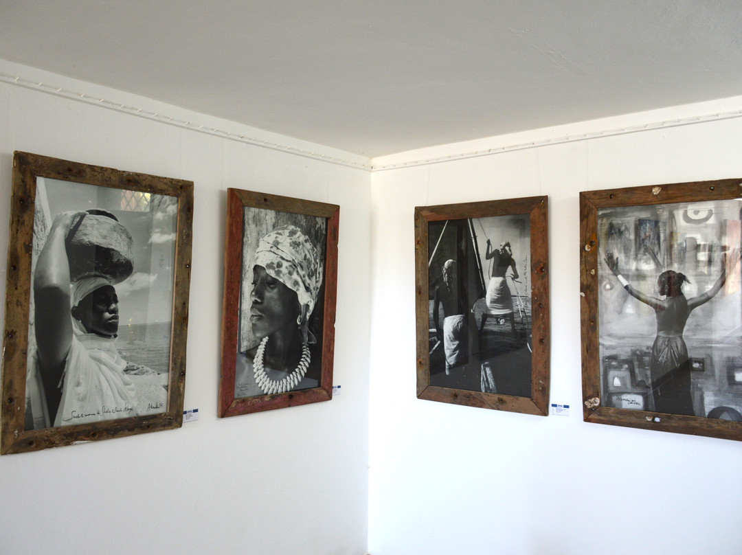 Almasi Art Agency-迪亚尼必去景点