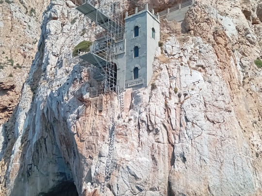 Trentaremi-撒丁岛必去景点