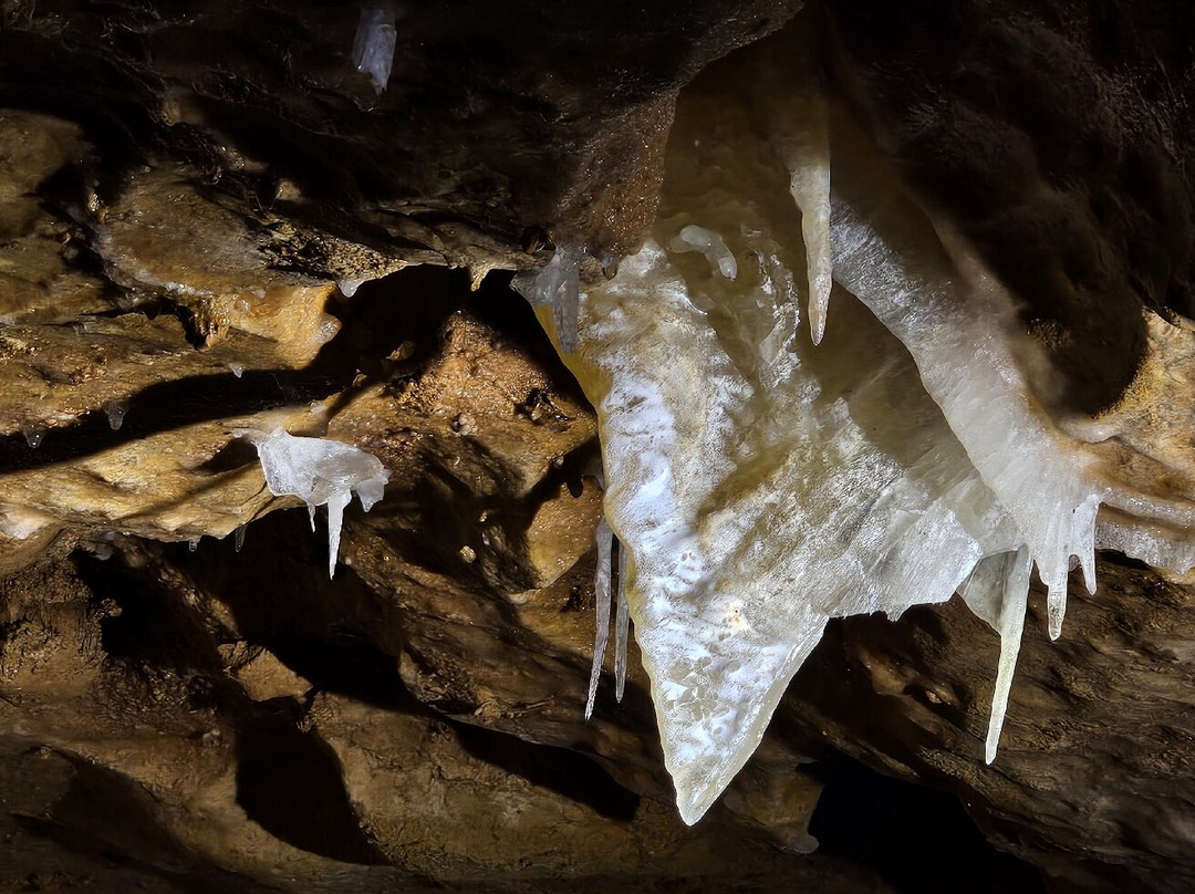 La grotte de Maxange-Le Buisson-de-Cadouin必去景点