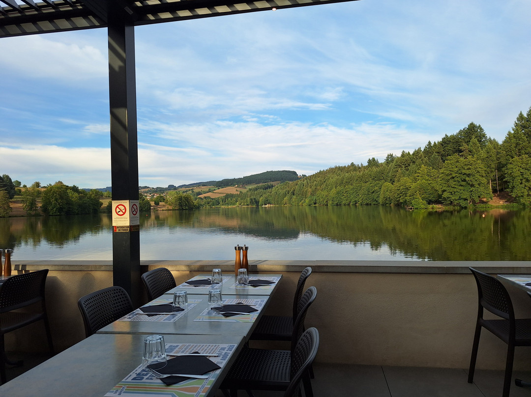 Cours-la-Ville餐馆和美食-La Guinguette - Lac des Sapins