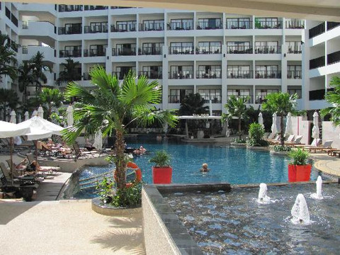 普吉岛芭东美居度假村主图