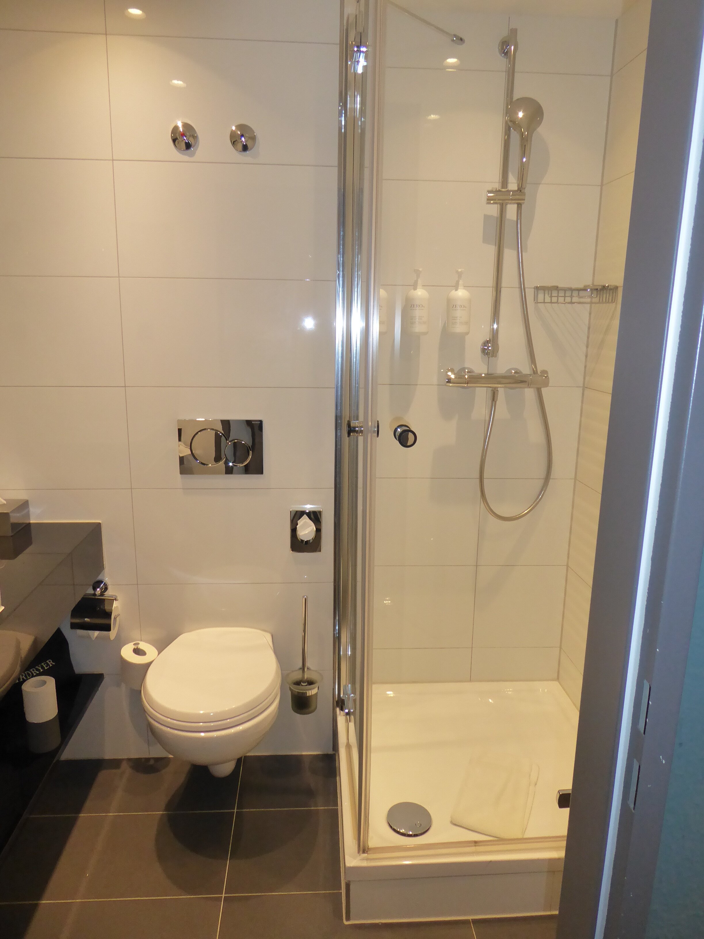 伍珀塔尔城际酒店-浴室