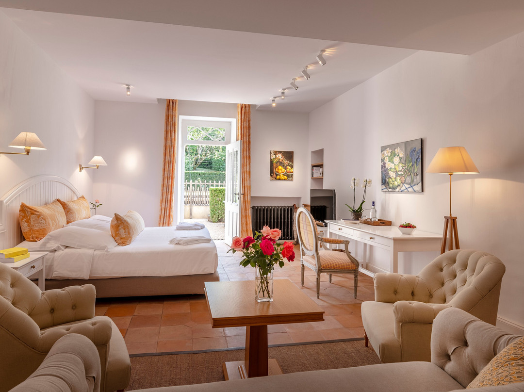 巴斯蒂德酒店主图