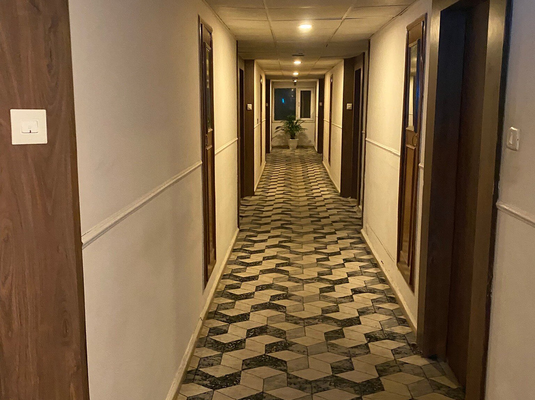 Airport Centre Point主图